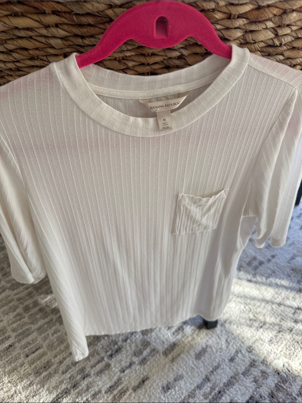 Banana Republic White Ribbed Short Sleeve Pocket Tee Top